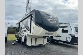 Used 2017 Keystone RV Alpine 3010RE Photo