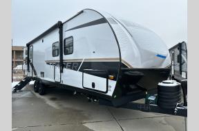 New 2024 Prime Time RV Tracer 28BHS Photo