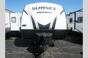 Used 2022 CrossRoads RV Sunset Trail SS291RK Photo