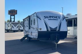 New 2024 CrossRoads RV Sunset Trail Super Lite 299QB Photo