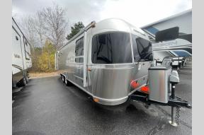 Used 2019 Airstream RV International Signature 27FB Twin Photo