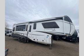 New 2026 Jayco Pinnacle 32RLTS Photo