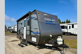 Used 2020 Coachmen RV Catalina Summit Series 8 172FSS Photo