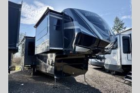 Used 2019 Grand Design Momentum 376TH Photo