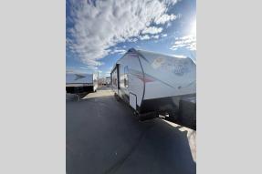 Used 2022 Pacific Coachworks Blaze'n 2314 Photo