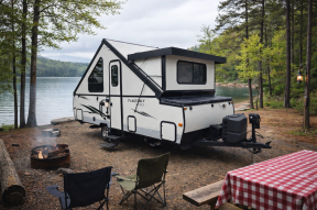 Used 2020 Forest River RV Flagstaff 21DMHW Photo