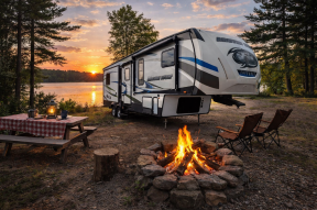 Used 2018 Forest River RV Cherokee Arctic Wolf 285DRL4 Photo