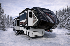 Used 2020 Grand Design Momentum 376TH Photo