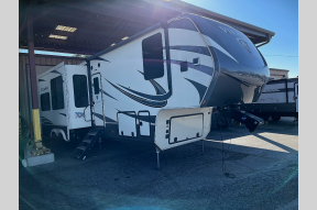 Used 2020 VanLeigh RV Vilano 320GK Photo