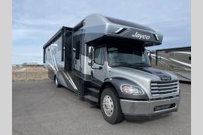 Used 2024 Jayco Seneca 37M Photo