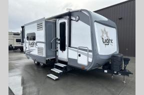 Used 2017 Highland Ridge RV Light 221RQB Photo