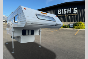 Used 2001 Lance 835 Photo