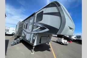 Used 2017 Keystone RV Fuzion 423 Photo