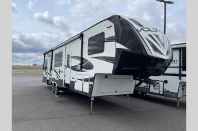 Used 2017 Dutchmen RV Voltage V3605 Photo