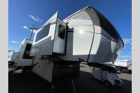 Used 2022 Jayco North Point 382FLRB Photo