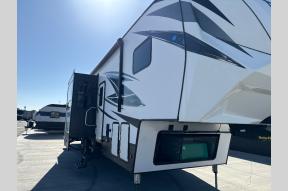 Used 2019 Dutchmen RV Triton 3531 Photo