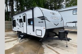 New 2025 Jayco Jay Flight SLX 210QB Photo
