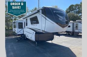 New 2026 Jayco Pinnacle 32RLTS Photo