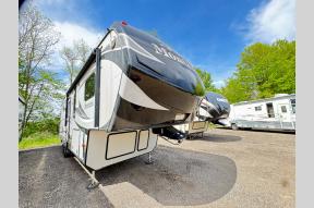 Used 2014 Keystone RV Montana High Country 305RL Photo