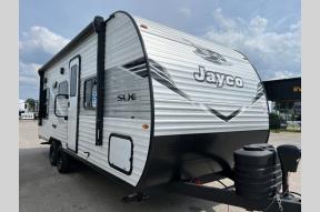 New 2025 Jayco Jay Flight SLX 210QB Photo