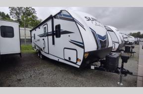 Used 2021 CrossRoads RV Sunset Trail 253RB Photo
