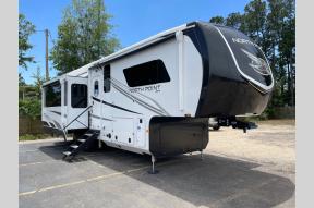 New 2025 Jayco North Point 310RLTS Photo