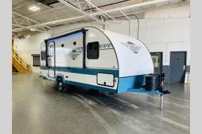 New 2025 Gulf Stream RV Vintage Cruiser 19ERD Photo