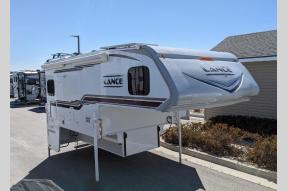 Used 2020 Lance 975 Photo