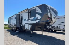 Used 2018 Heartland Cyclone 4250 Photo