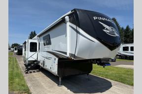 New 2025 Jayco Pinnacle 38FBRK Photo