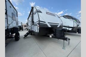 Used 2022 Dutchmen RV Coleman Light 1805RB Photo