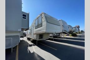 Used 1989 Skyline Layton 2815A Photo