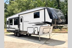 Used 2024 EAST TO WEST TANDERA 320RL Photo