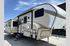 Used 2017 Keystone RV Cougar Half-Ton Series 283RETWE Photo