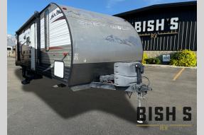 Used 2015 Cherokee Grey Wolf 28BH Photo