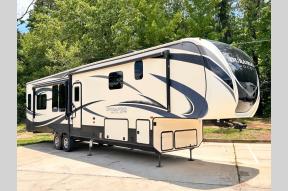 Used 2019 KZ Durango Gold 366FBT Photo