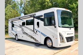 Used 2025 Thor Motor Coach Windsport 34R Photo