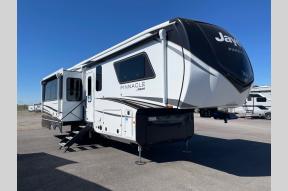 New 2026 Jayco Pinnacle 32RLTS Photo