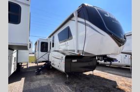New 2026 Jayco Pinnacle 32RLTS Photo
