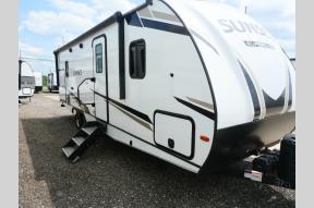 Used 2022 CrossRoads RV Sunset Trail SS253RB Photo