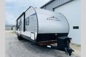 Used 2019 EAST TO WEST Della Terra 29 KRK Photo