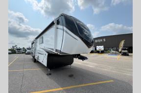 New 2025 Jayco Pinnacle 36FBTS Photo