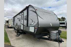 Used 2017 Coachmen RV Catalina 321BHDSCK Photo