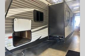 Used 2019 Dutchmen RV Coleman Lantern 314BH Photo