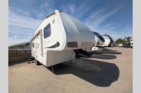 Used 2010 Keystone RV Cougar 24LRL Photo