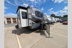 Used 2022 Forest River RV Rockwood Signature Ultra Lite 8324SB Photo