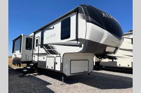 Used 2021 Keystone RV Alpine 3220RL Photo