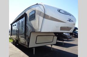 Used 2018 Keystone RV Cougar X-Lite 28RKS Photo