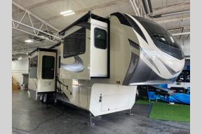 Used 2019 Grand Design Solitude 380FL Photo