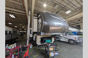 Used 2018 VanLeigh RV Vilano 369FB Photo